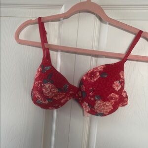 PINK Victoria's Secret Red Floral Bra